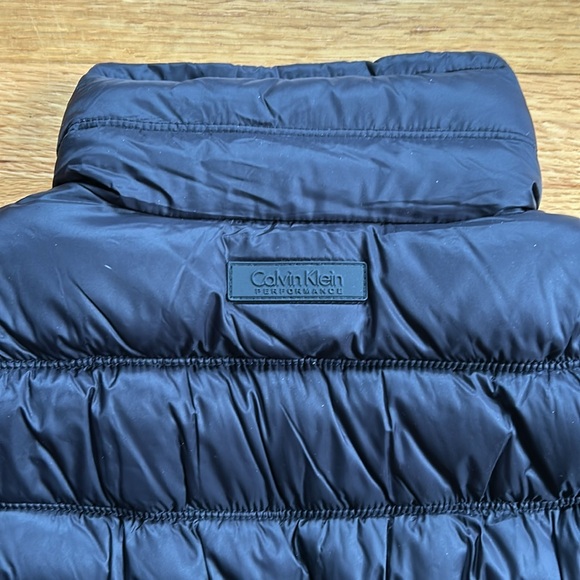 Calvin Klein Performance Women's Black Stretchy Quilted Vest Medium Down Filled - Picture 7 of 10